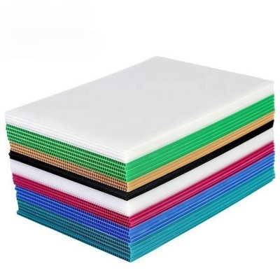 แผ่นพลาสติก PP Hollow Board Corona ได้รับการรักษา